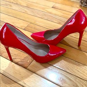 Red pumps